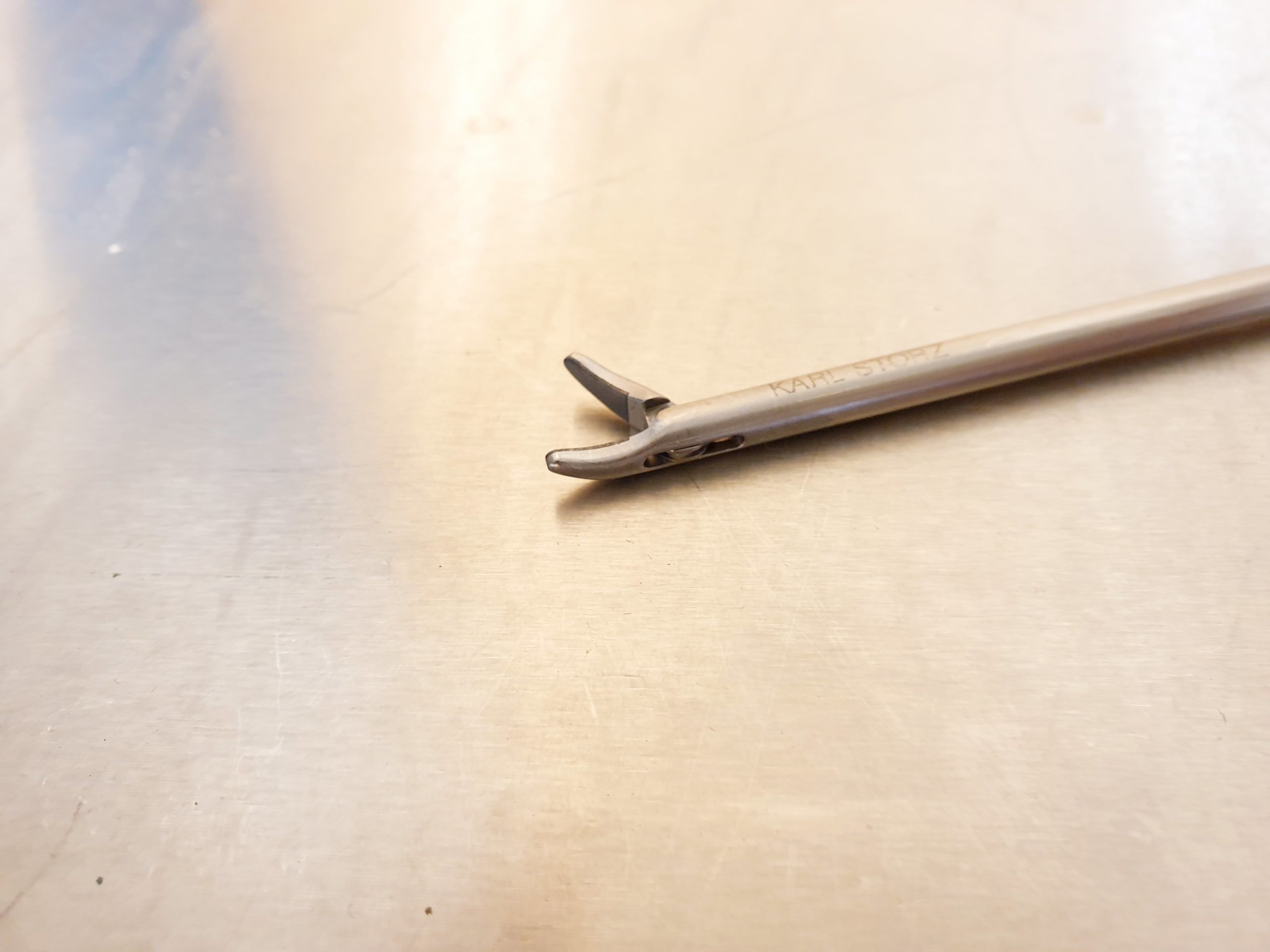 Storz 26173 KL // 26173KL Laparoscopic MACRO Needle Holder Curved Endoscopy