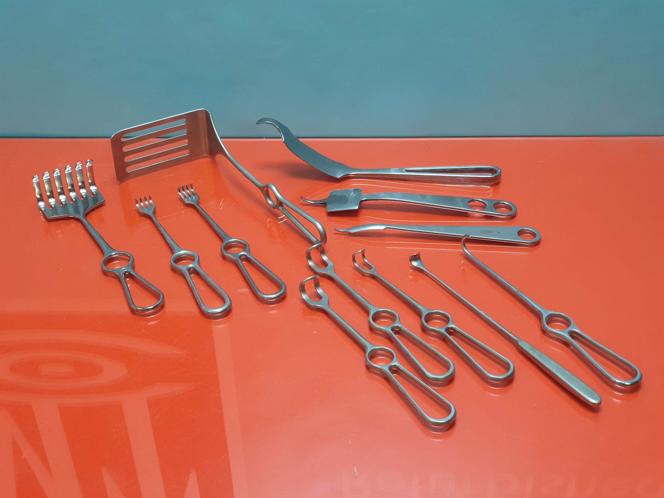 Aesculap Wundhaltern BT404R, INOX162FK, FK170R, 2 X BT405R, BT260, DBGM 130 – 110, BT200R; BT523R