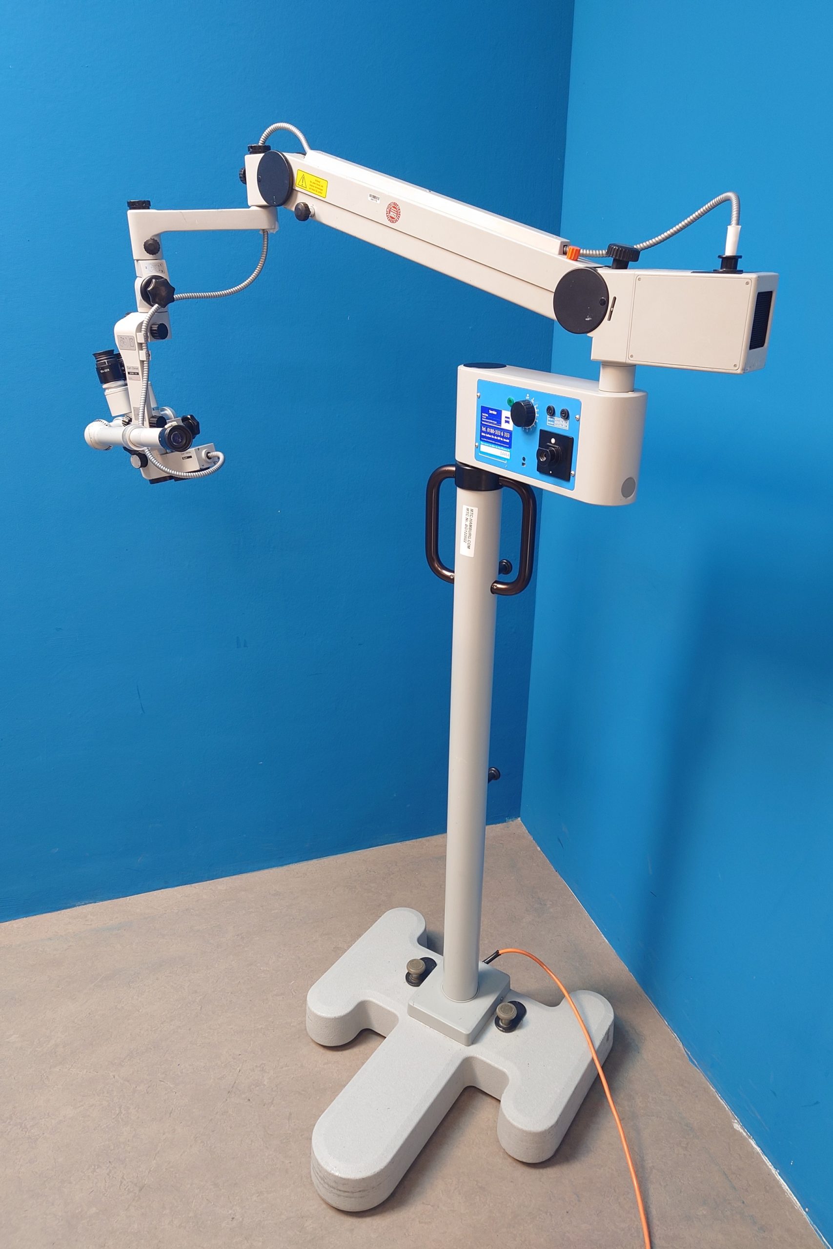 Zeiss OPMI 111 F=200 mit Mitbeobachter auf Bodenstativ S21 Mikroskop