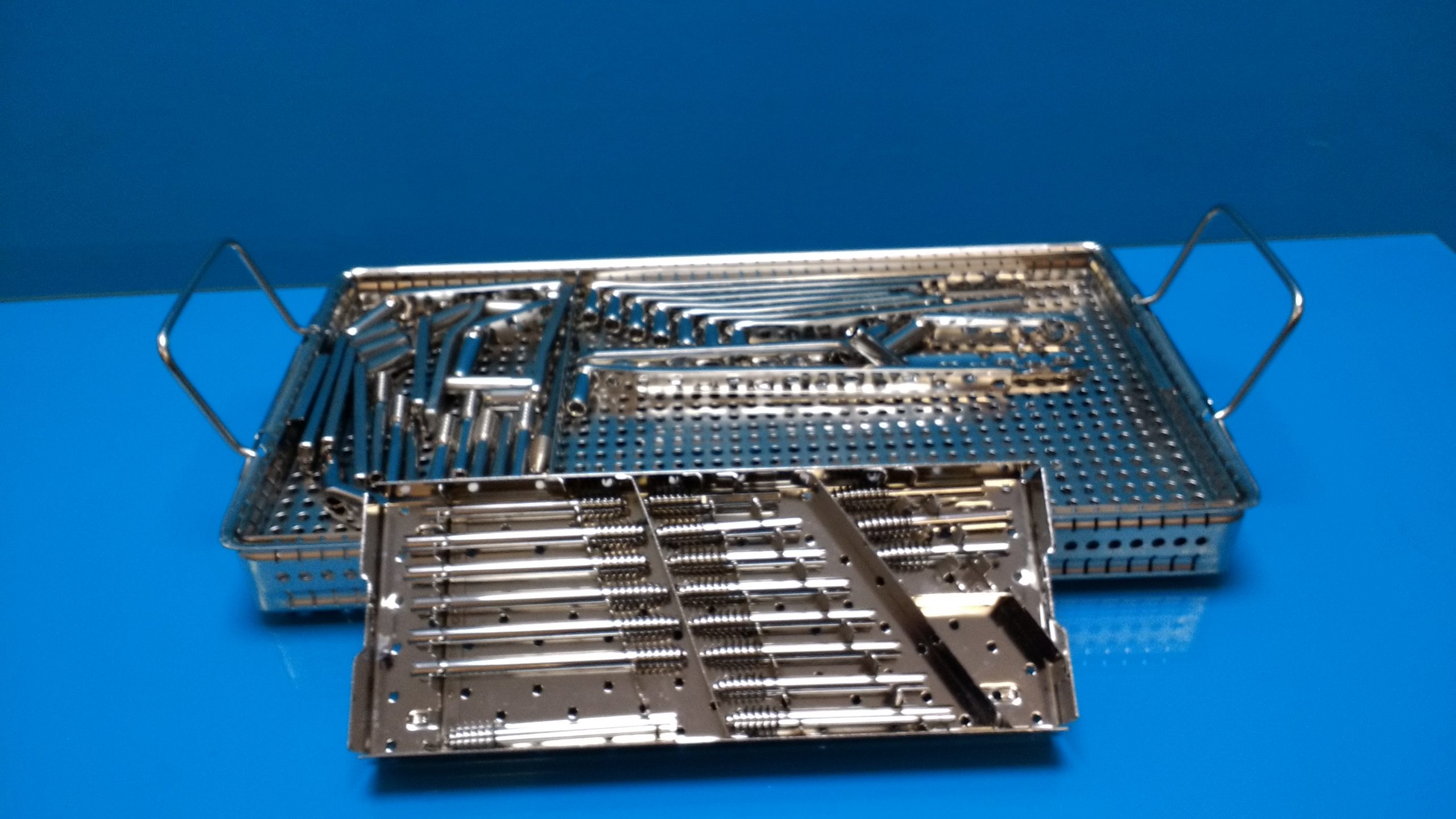 SWISS IMPLANTS mit Instrumente