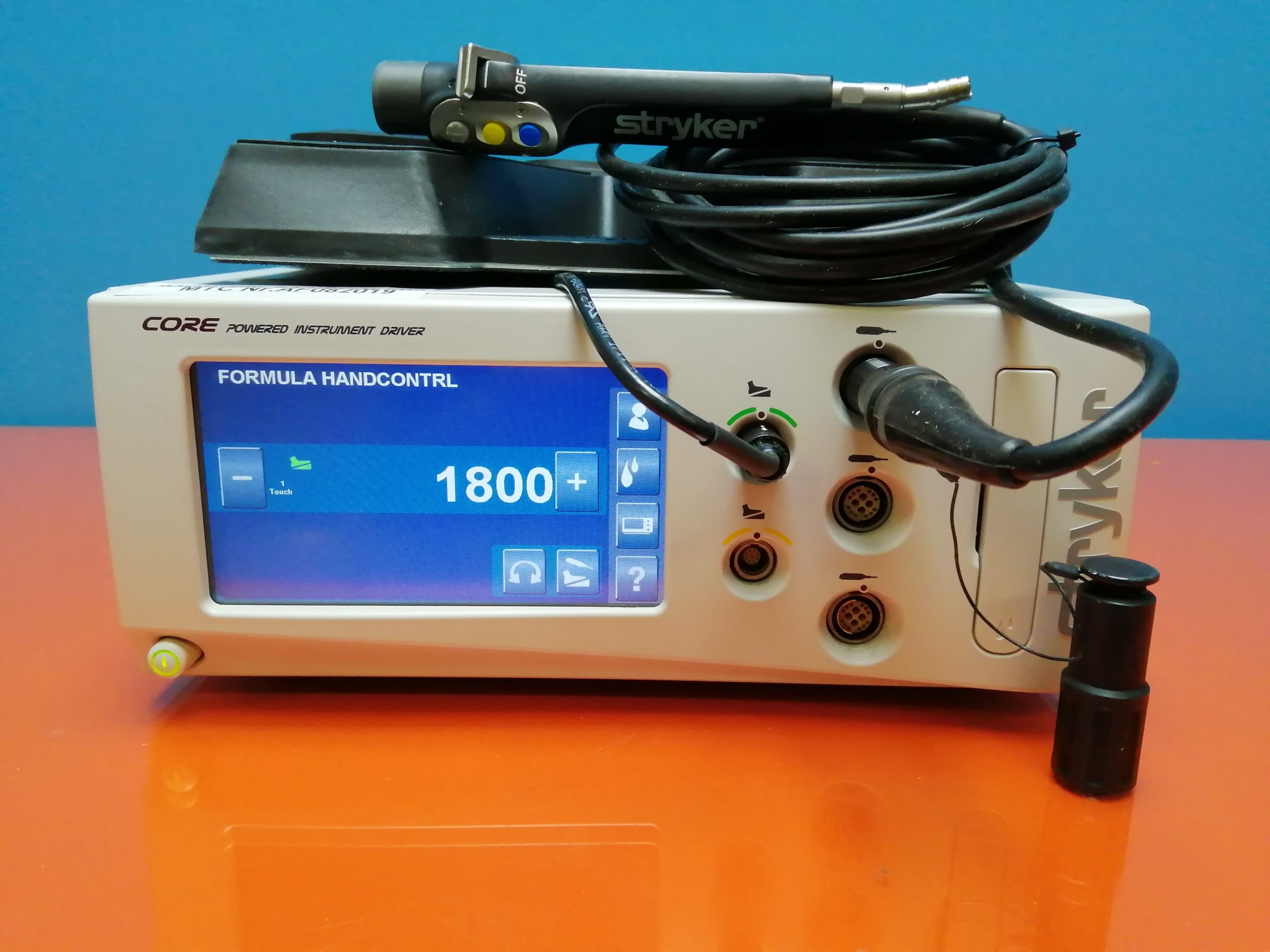 Stryker Core Powered Instrument Driver 5400-050-000 , 5100-008-703 Fußschalter + STRYKER CROSSFIRE SHAVER HANDSTÜCK – 375-704-500
