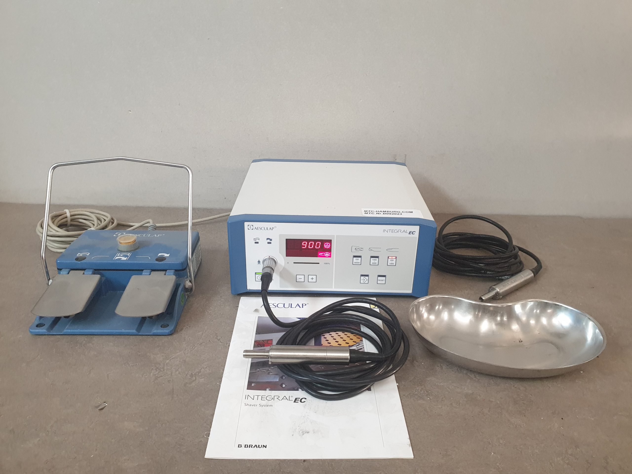 Aesculap INTEGRAL EC GD623 + Bohrer GD622M + Fußpedal