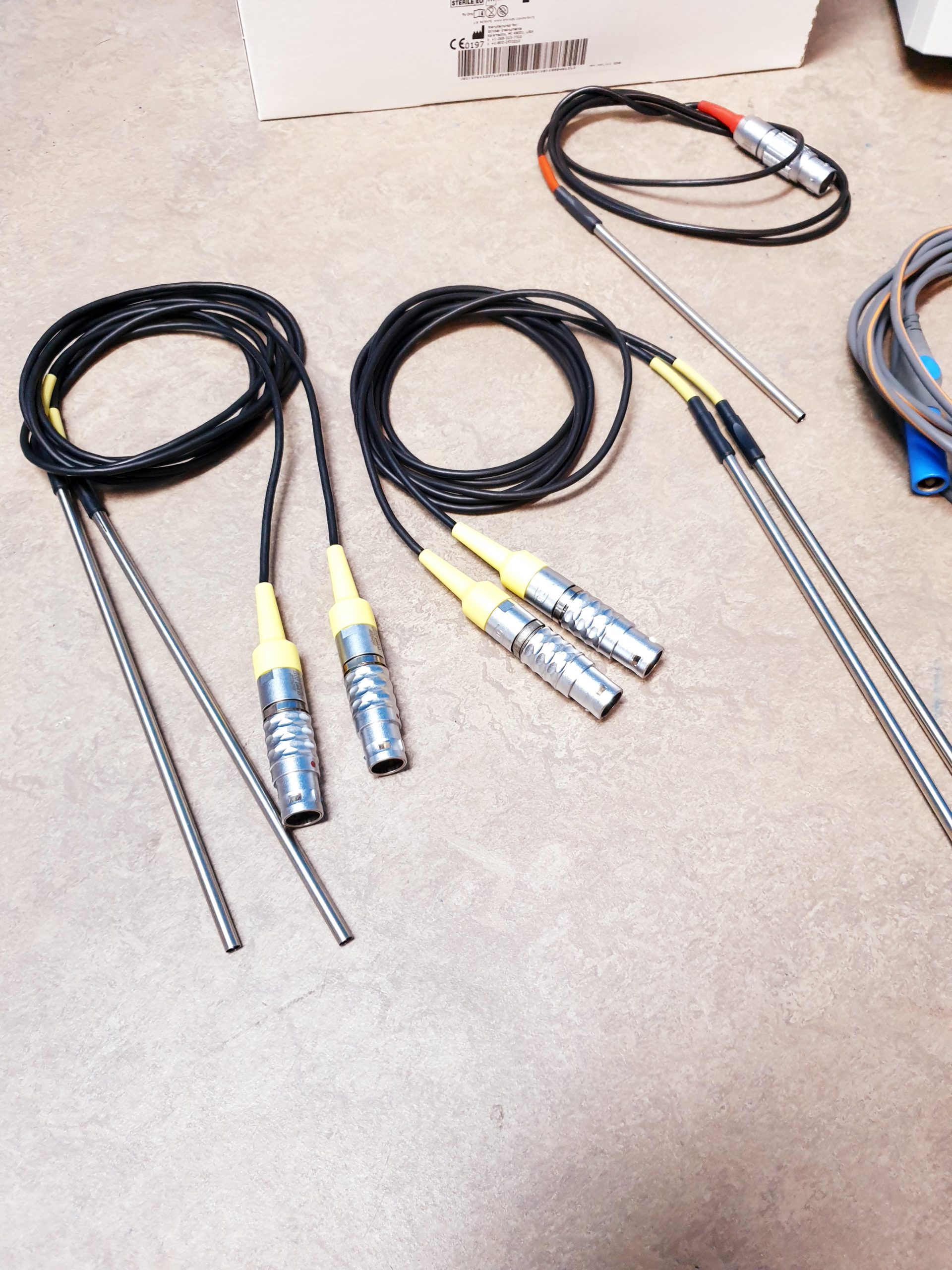 Stryker RF MultiGen 0406-900-000 Ineterventional Spine Generator mit Zubehör