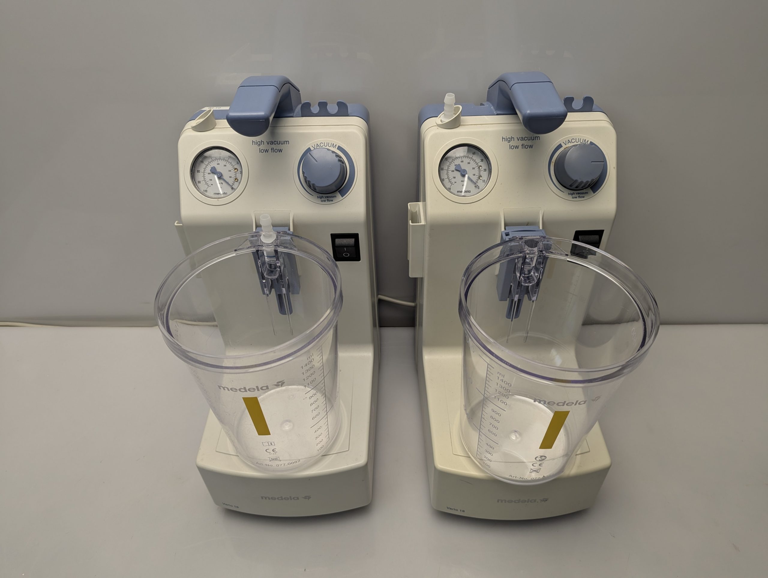 Medela Vario 18 Absauger mit Behälter