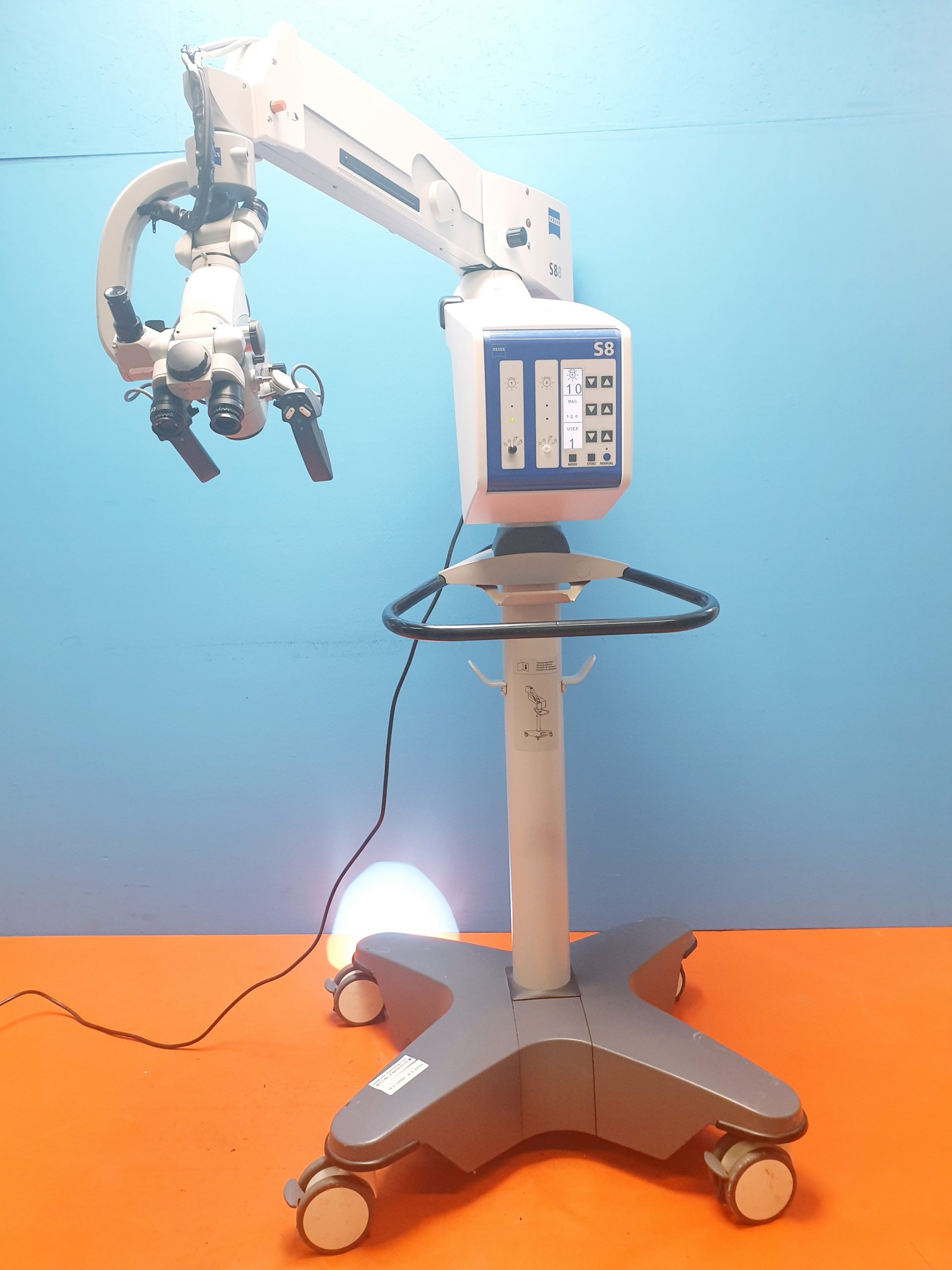Carl Zeiss S8 OPMI OP-Mikroskop für Ophthalmologie; …. Surgical Microscope