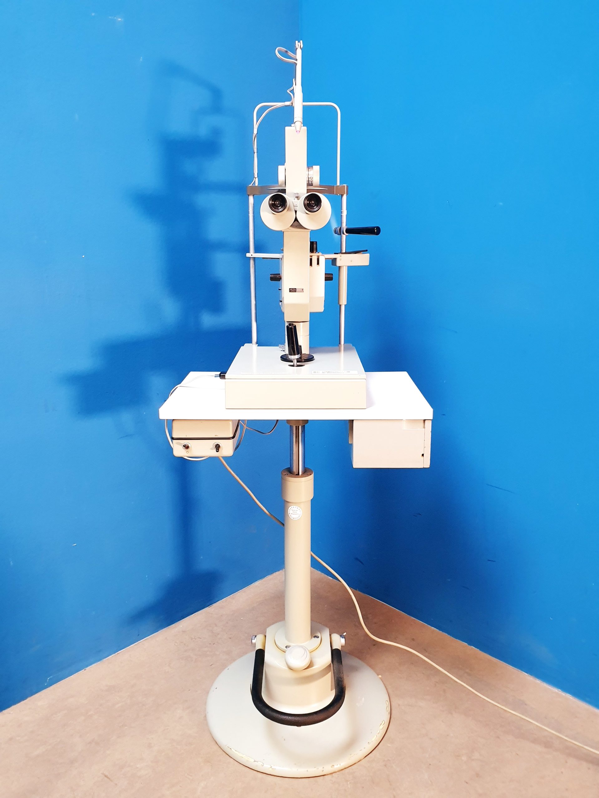 Carl Zeiss 91.14 – 15.08 – 86582 Spaltlampe auf Tisch