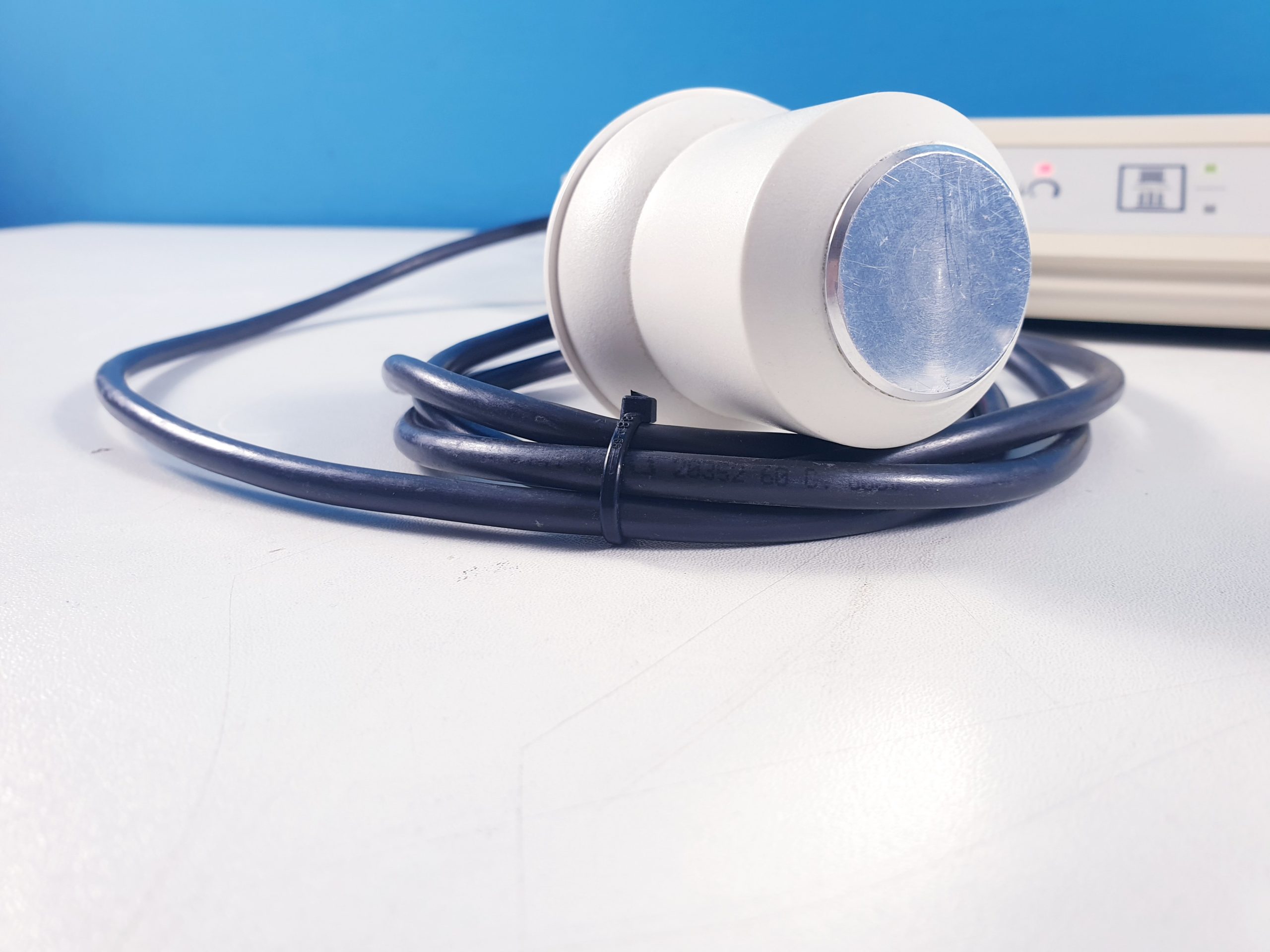 Siemens SONOSTAT 833 Ultraschalltherapiegerät mit ERA 4Cm2 875 KHz Kopf