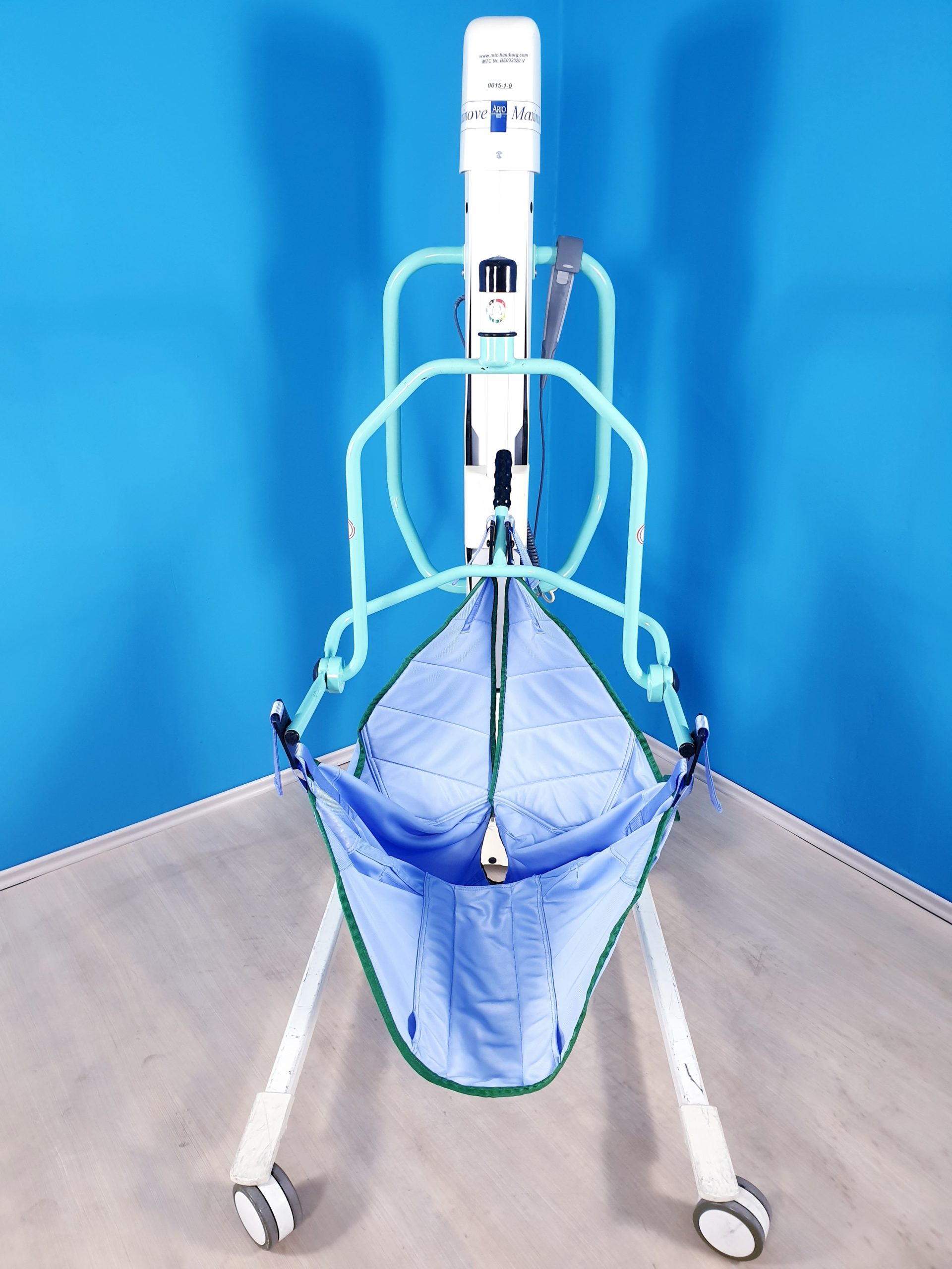 ARJO MAXI MOVE // MAXIMOVE Patientenlift Lift mit Ladegerät