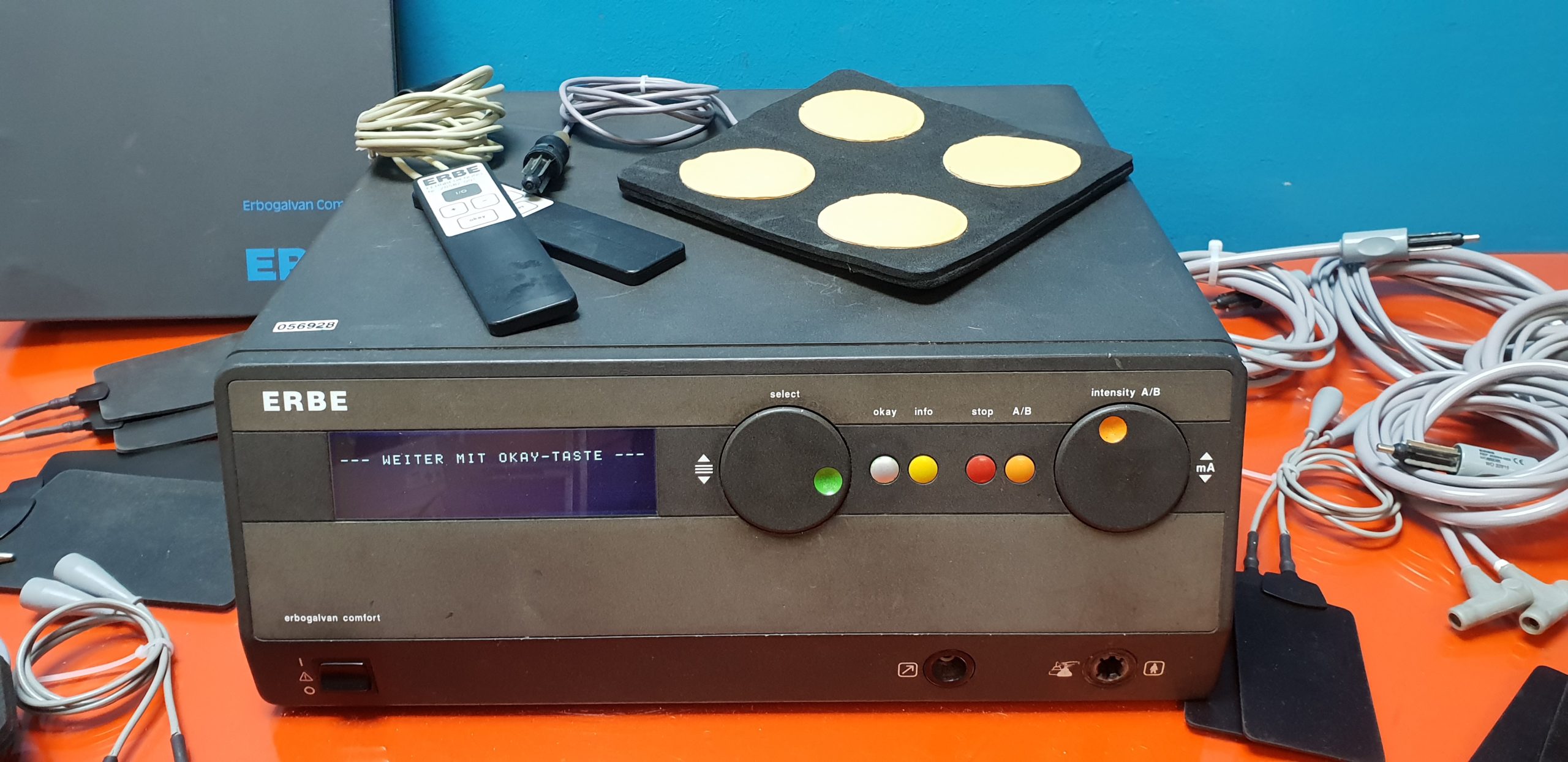 ERBE erbogalvan Comfort Elektrotherapiegerät mit Zubehör