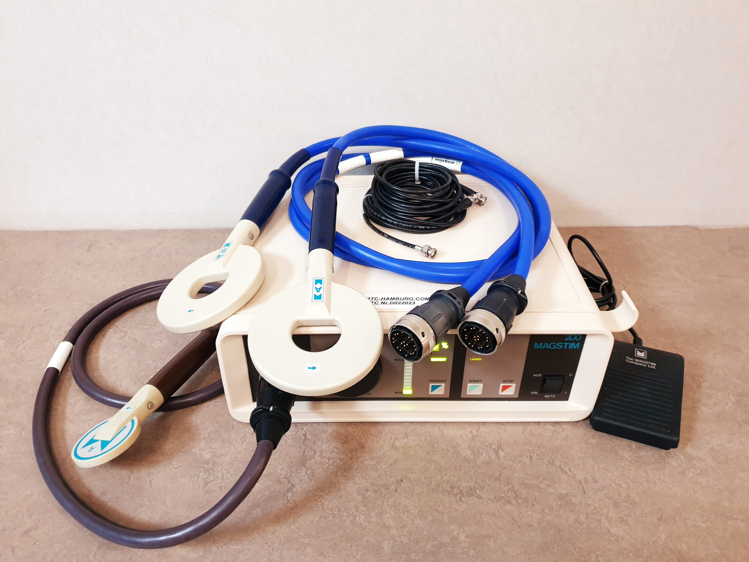 Novametrix Magstim 200 Magnetstimulator mit 03 Applikatoren