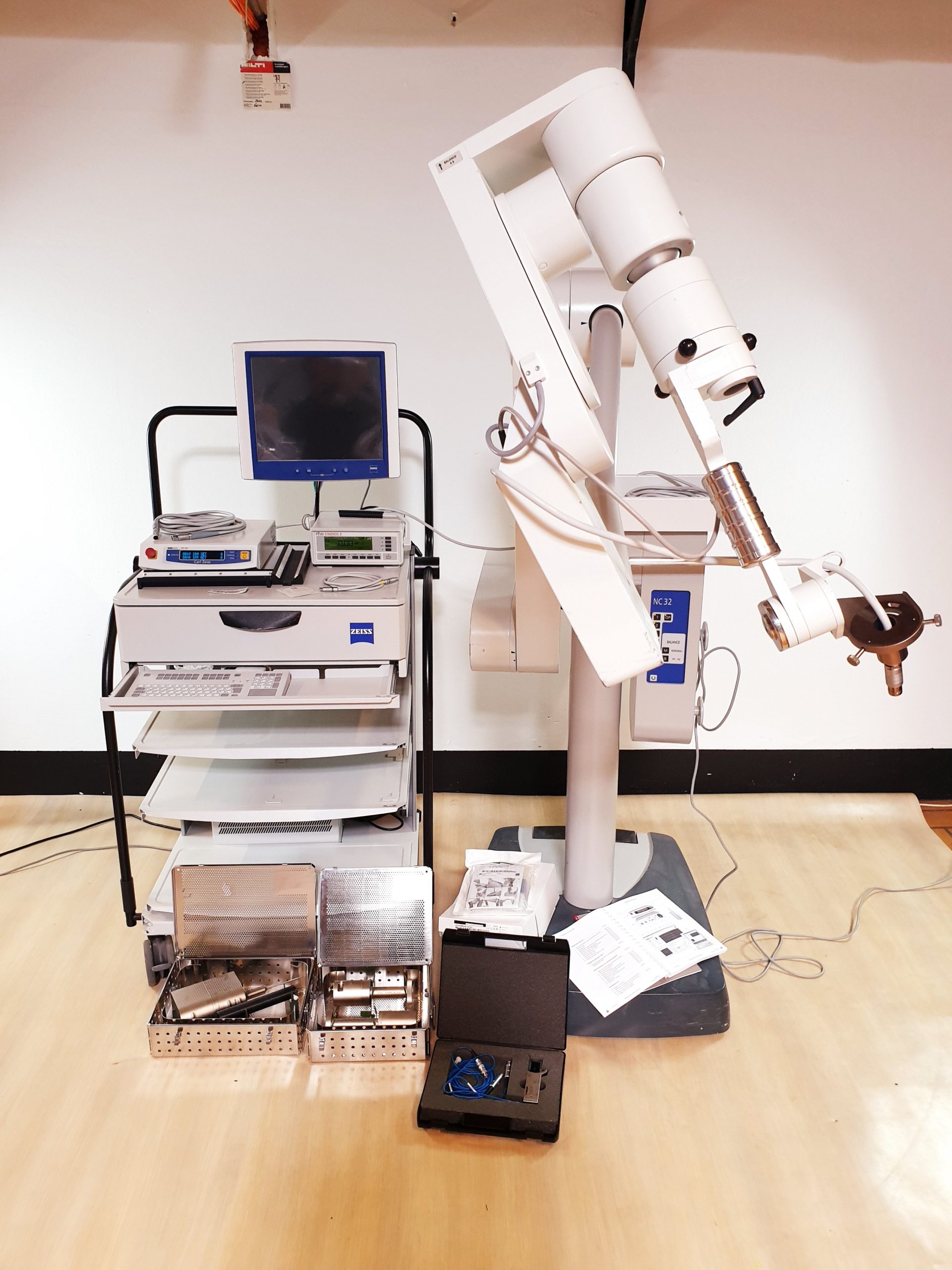 Carl Zeiss Intrabeam NC32 Krebsbehandlung PRS500 PTW UNIDOS E mit Zubehör