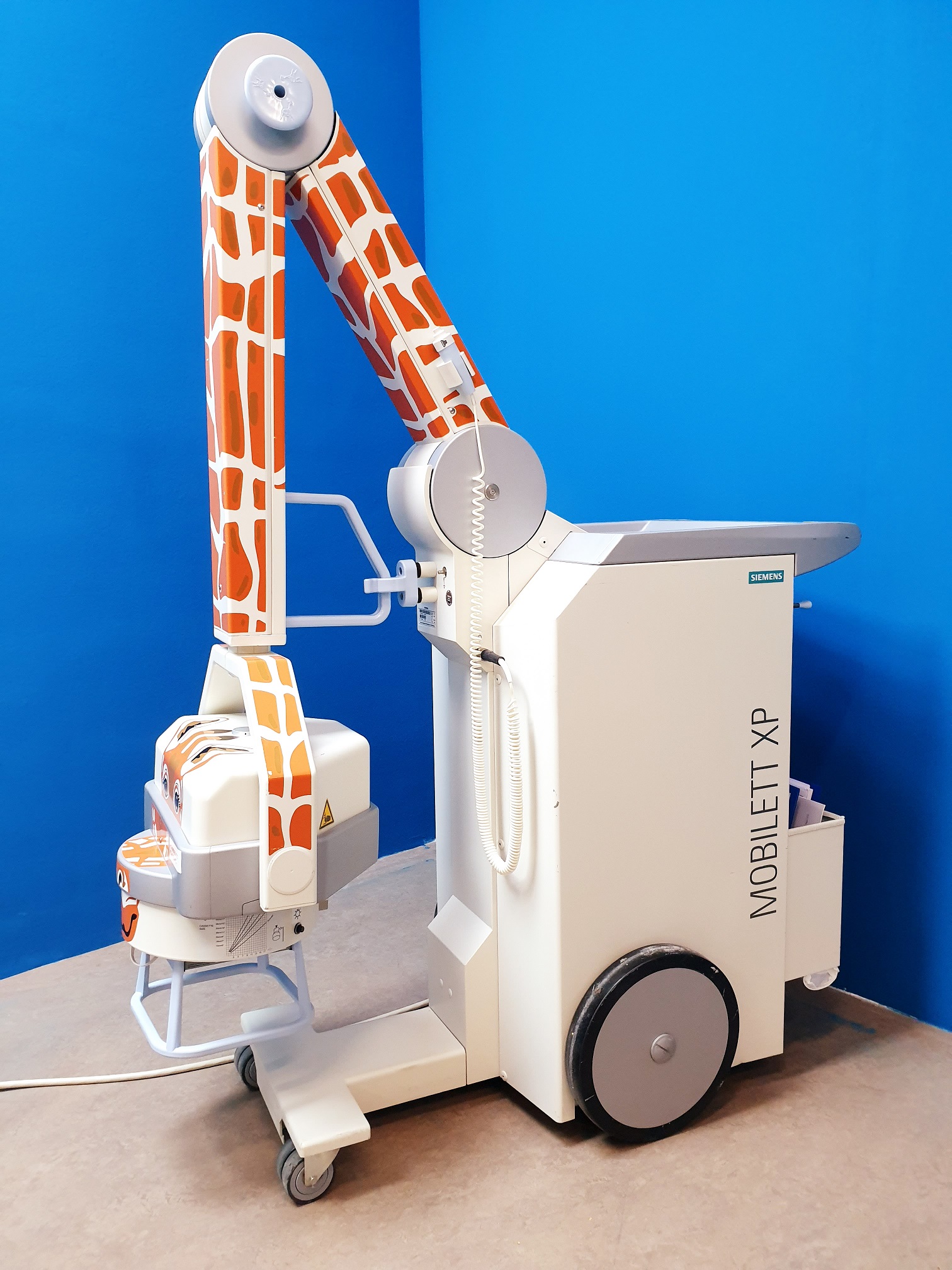 Siemens Mobilett XP Giraffe Röntgenapparat DOM 2010