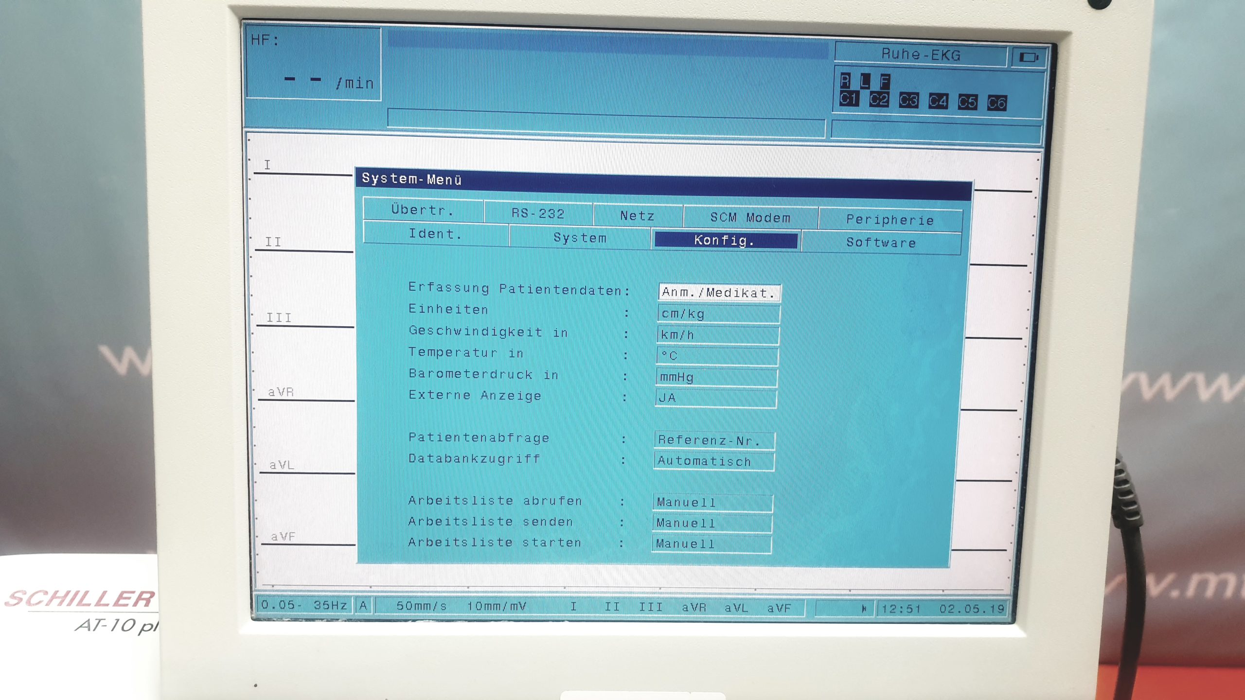 Schiller AT-10PLUS EKG 12 Kanal Gerät mit LCD Display + Strassle Sauganlage