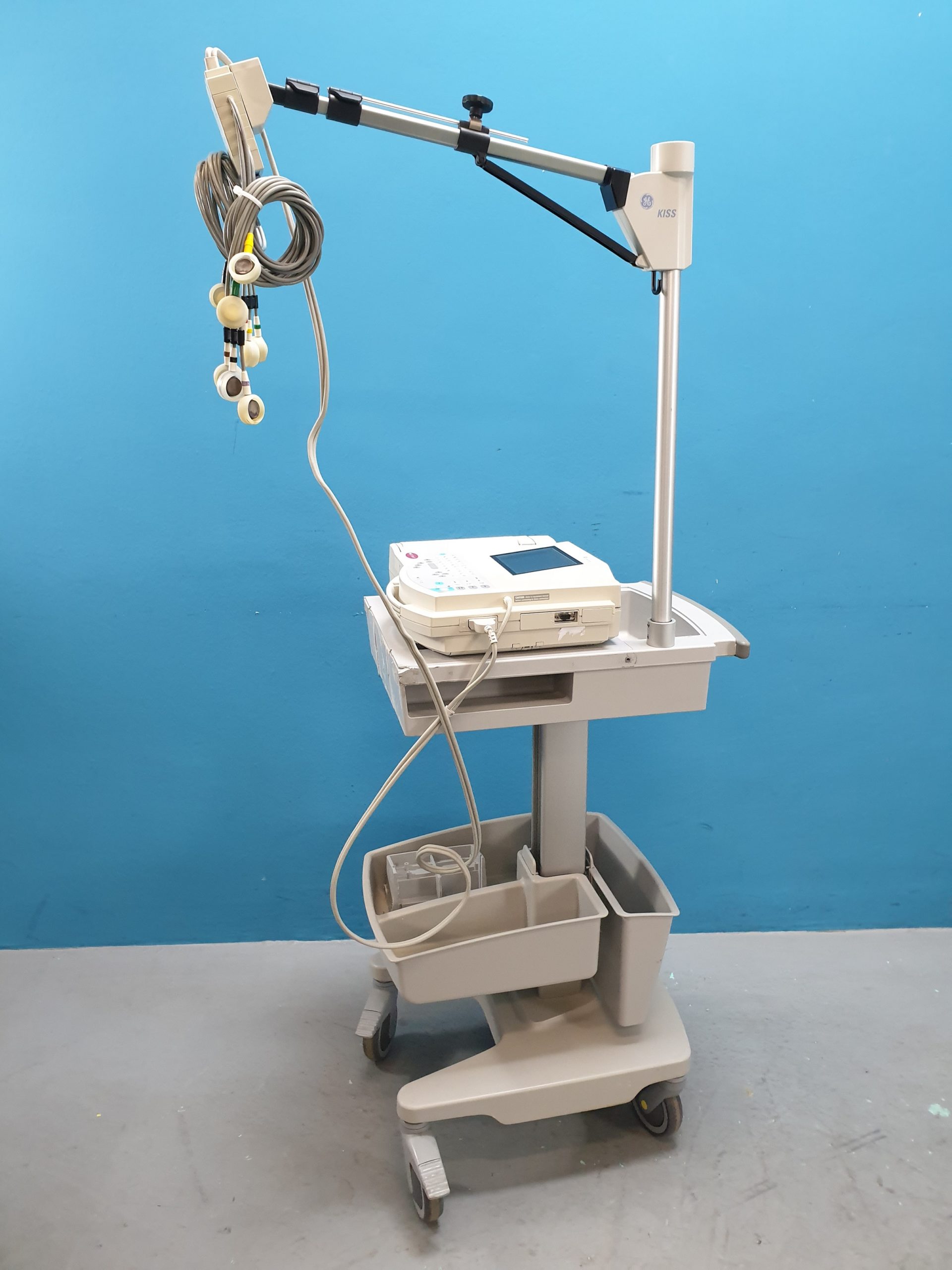 GE MAC 1200 ST // 1200ST EKG Gerät mit Sauganlage // auf fahrbarem Gestell