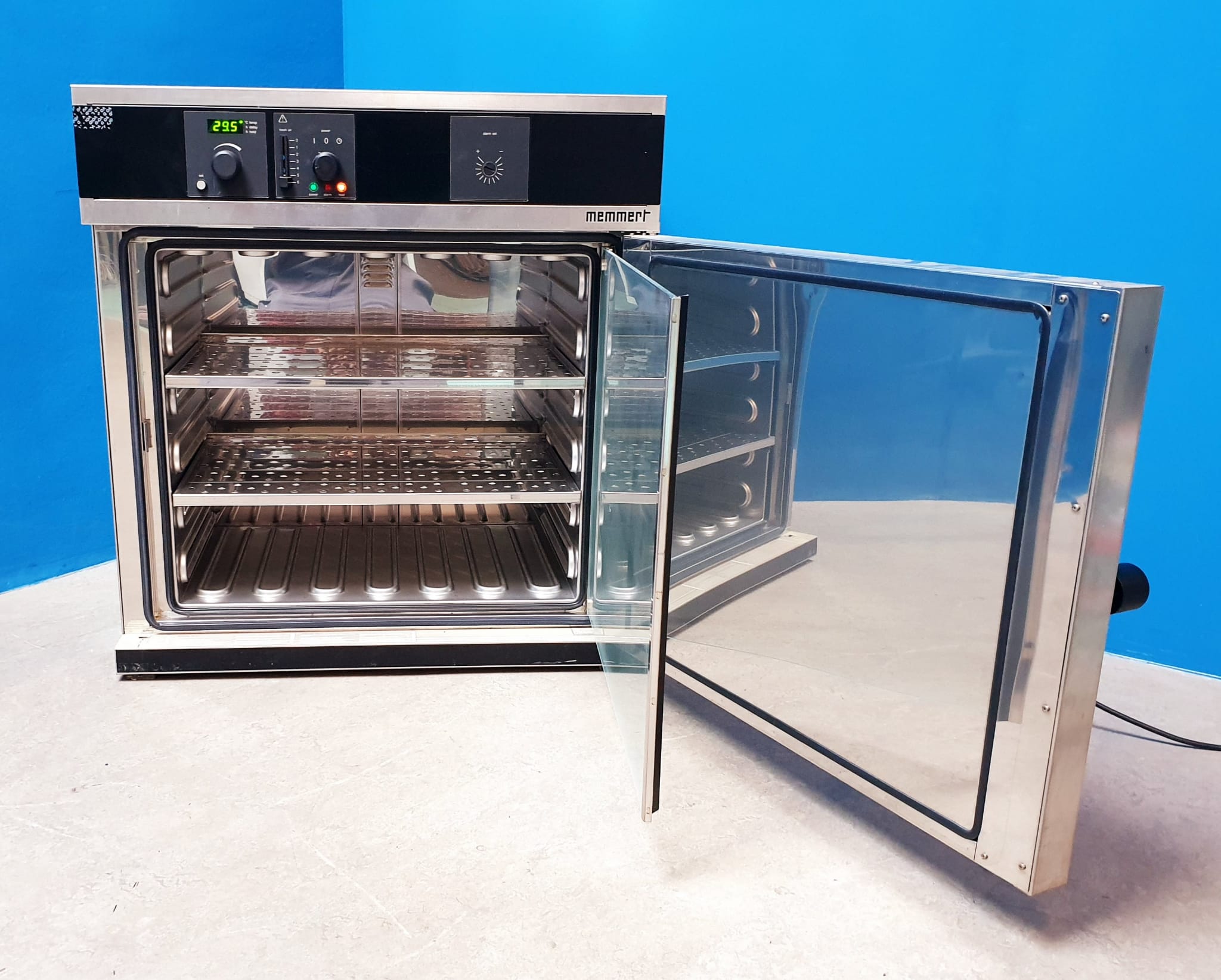 Memmert BE 500 // BE500 Inkubator 70°C 108 L // elektronische Regelung geregelt // Digitale Temperaturanzeige //