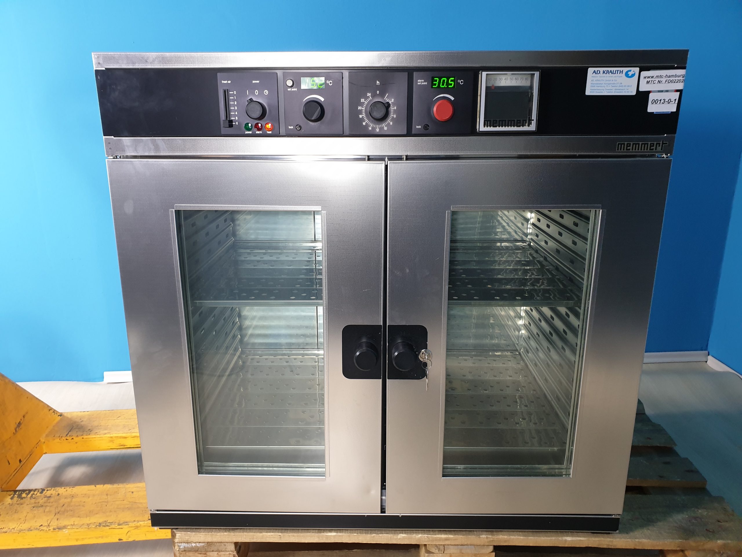 Memmert ULE 600 Wärmeschrank