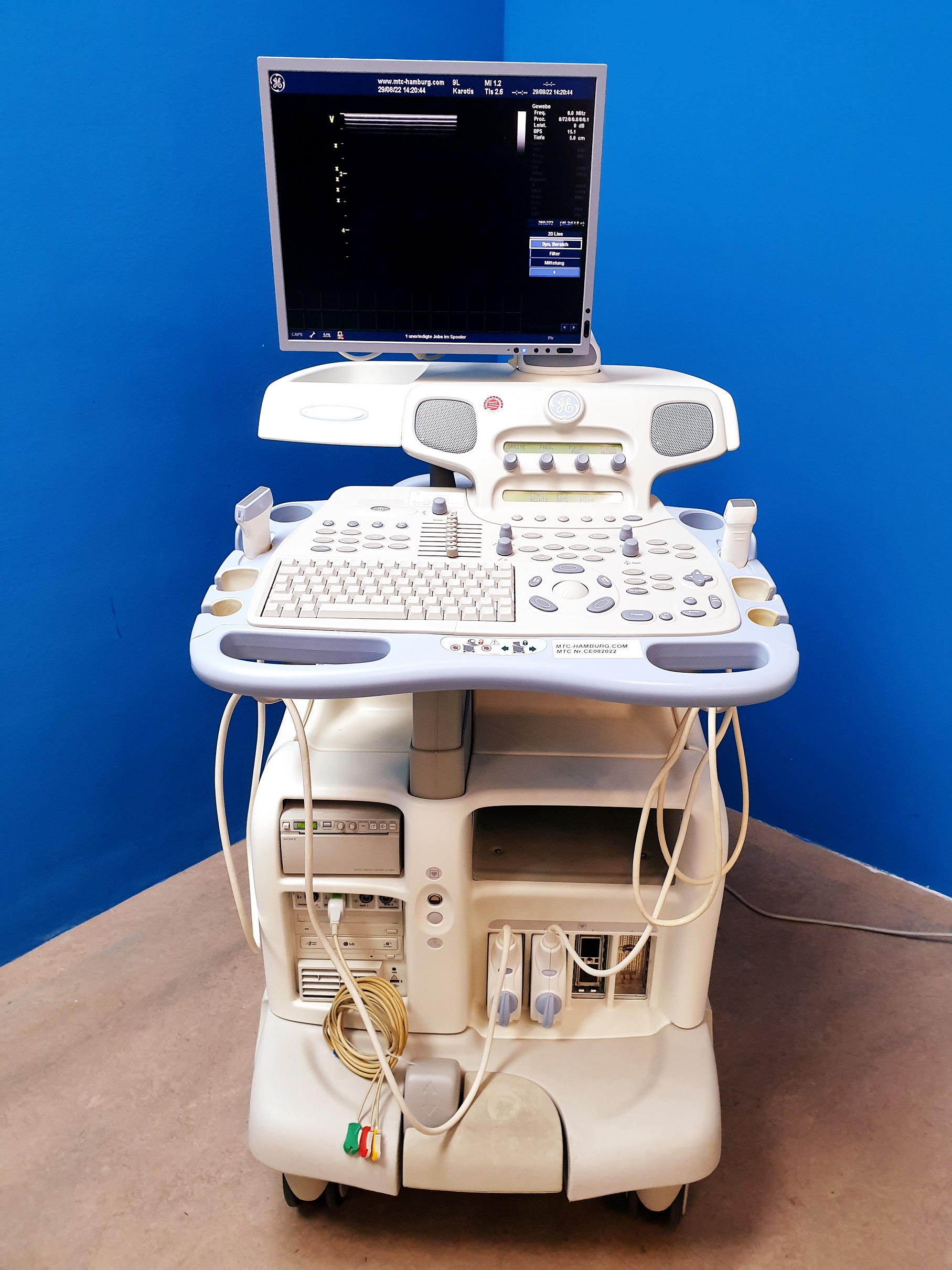GE Vivid 7 Dimension mit GE M4S Echo Kardio Sonde und 9L Linear SW: 2.0.8 Application SW: 6.1.5