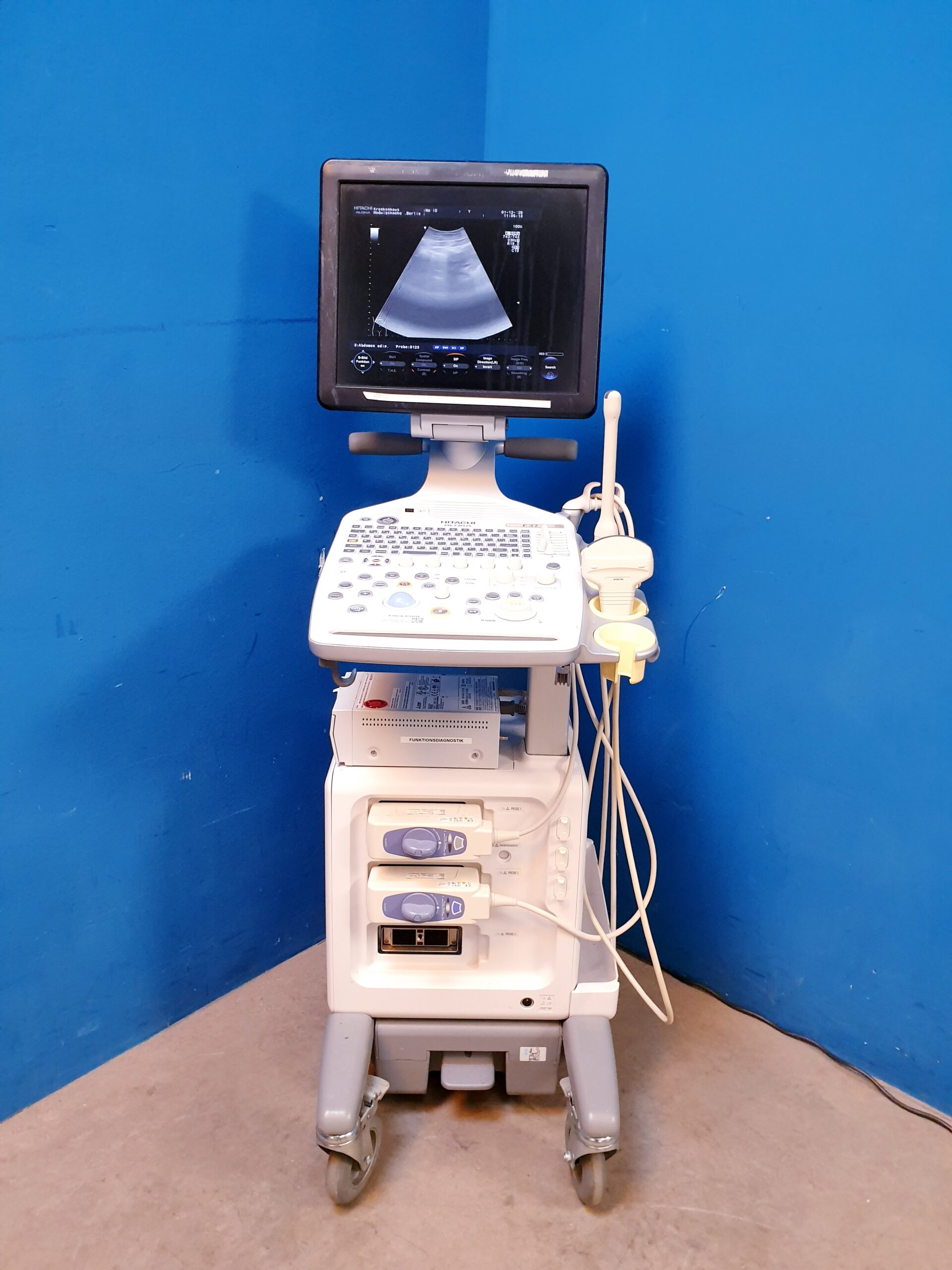 Hitachi Aloka F37 – F 37 + UST-9123 + UST-9124 Ultraschallsystem
