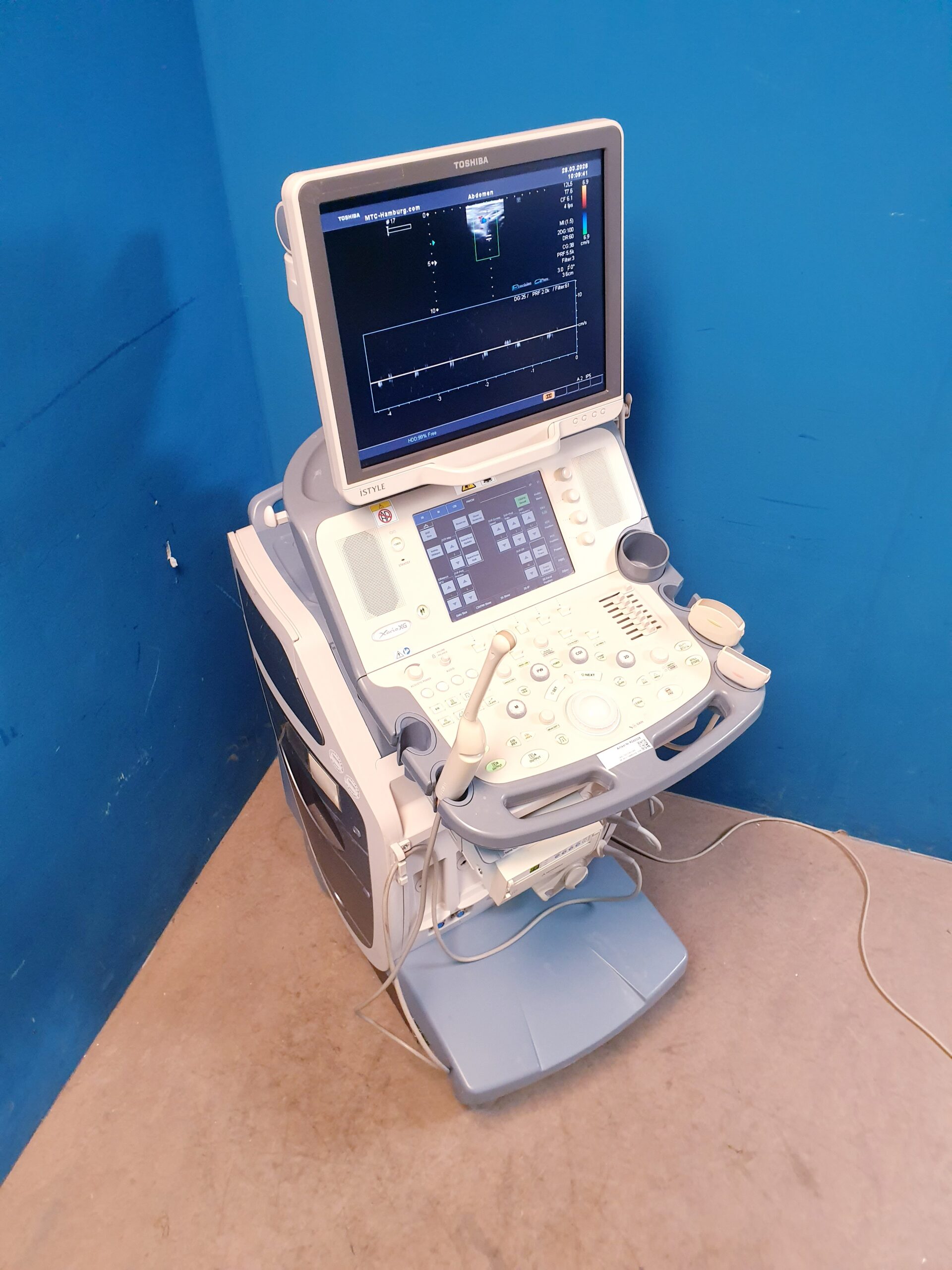 Toshiba SSA-680A Xario XG Farbdoppler + PVT-375BT +PLT-805AT + PVT-661VT