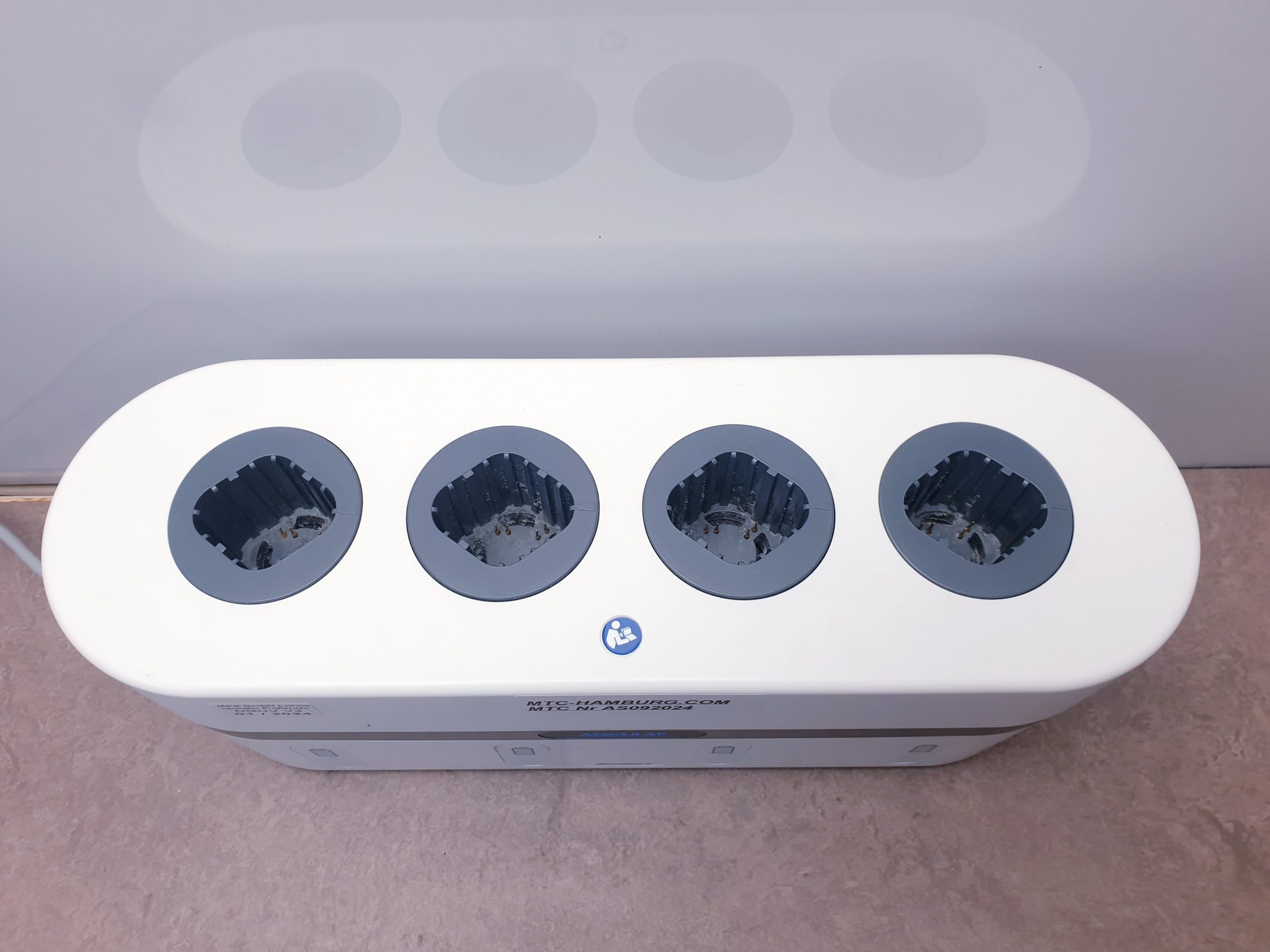 Aesculap Acculan GA677 Battery Charger 3Ti Batterie Ladegerät